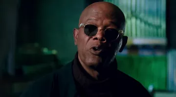 The translucent sunglasses worn by Augustus Gibbons (Samuel L. Jackson) in the movie XXx: Reactivated