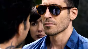 Les lunettes de soleil Persol de Lito Rodriguez (Miguel Ángel Silvestre) dans Sense8 S01E10