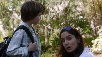 glasses Sara Tancredi (Sarah Wayne Callies) in Prison Break S05E02