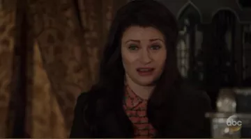 the blouse pattern the heart of Belle (Emilie de Ravin) in Once Upon a time