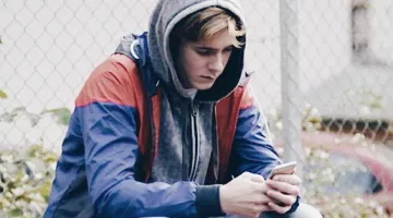 The Nike jacket Isak Valtersen (Tarjei Sandvik Moe) in Skam