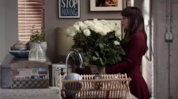 Anastasia steele (dakota johnson) robe en Cinquante Nuances plus Sombres