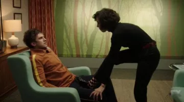 The socks coloured Lenny Busker (Aubrey Plaza) in Legion S01E06