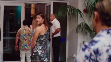 Summer Quinn's (Alexandra Daddario) Balmain Vestido de camuflaje en Baywatch: Malibu Alert