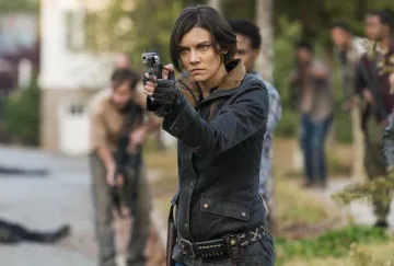 La chaqueta que lleva Maggie Greene (Lauren Cohan) en The Walking Dead S07E16
