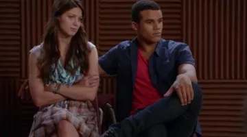El vestido estampado a cuadros de French Connection de Marley Rose (Melissa Benoist) en Glee (S05E01)