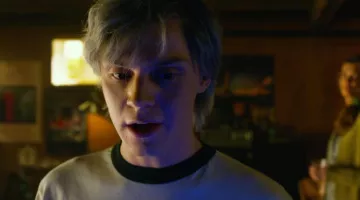 The poster Signals, Rush in the room of Quicksilver (Evan Peters) in X-Men Apocalypse