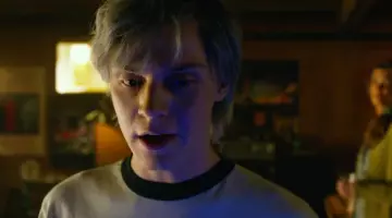 The poster Signals, Rush in the room of Quicksilver (Evan Peters) in X-Men Apocalypse