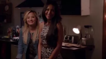 The leopard dress Wayf Santana Lopez (Naya Rivera) on Glee (S05E02)