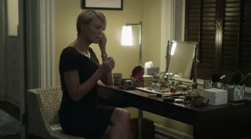 The Gloss Nars de Claire Underwood (Robin Wright) in House of Cards S01E06