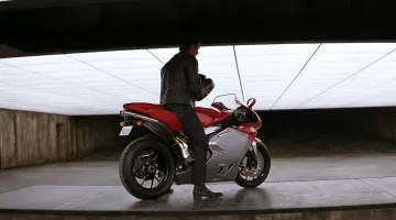 The MV Agusta F4 Bruce Wayne (Christian Bale) in The Dark Knight
