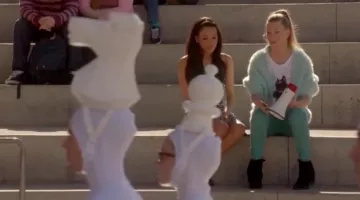 The Sam Edelman Fringe Boots de Brittany Pierce (Heather Morris) en Glee (Temporada 5 Episodio 12)