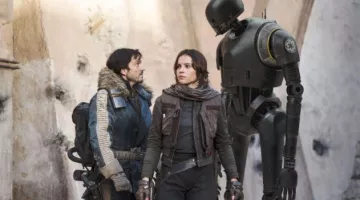 the scarf Jyn Erso (Felicity Jones) in Rogue One: A Star Wars