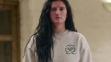 Million Dollar Nannies S01 Sweat d’Olivia McMahon (Olivia McMahon) tel que vu dans Million Dollar Nannies (S01)
