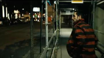 Black red stripe jacket de Frenchie (Tomer Kapon) dans The Boys (S02E06)