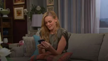 Robe midi Toccin Flora en satin portée par Belle Brady (Martha Madison) telle que vue dans Days of Our Lives (S61E224)