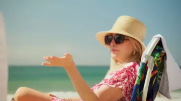 Lunettes de soleil Chanel Square portées par Shannon Beador telles que vues dans The Real Housewives of Orange County (S20E01)