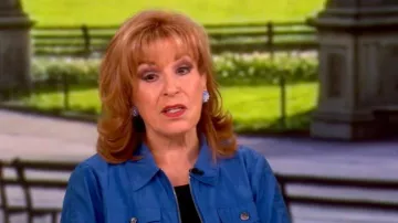 Veste en nylon Cinq a Sept Dale portée par Joy Behar telle que vue dans The View le 14 juillet 2026