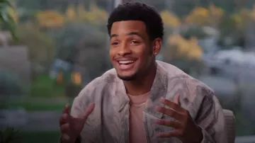 Veste en jean à motifs floraux Dries Van Noten Veper portée par Nathaniel Logan McIntyre, telle que vue dans All American (S08E01)