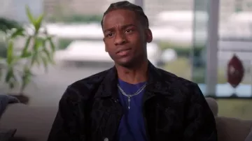 Veste Levis Trucker portée par Antonio J Bell telle que vue dans All American (S08E01)