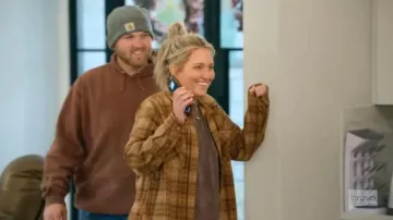 Pull Faherty Legend™ porté par Kacie Adkison tel que vu dans The McBee Dynasty : Real American Cowboys (S03E05)