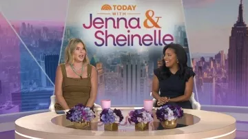 Collier pendentif semi-précieux Baublebar Sun Drift porté par Jenna Bush Hager tel que vu dans Today with Jenna & Sheinelle le 15 juillet 2026