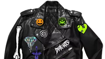 Les membres d’Halloween n’ont que la veste de motard en cuir à pointes dans l’idée de costume d’Halloween la PLUS FACILE