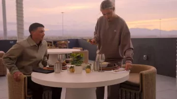 Alo Yoga Accolade Pantalon de chándal de pierna recta usado por Casey Douglass como se ve en The Ultimatum: Marry or Move On (S04E06)