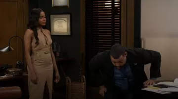 Brahmin Lane Bag worn by Hayley Lawson (Marquita Goings) as seen in Beyond the Gates (S02E127)