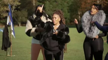 Chaqueta I.Am.Gia Vrai usada por Drew Sidora, como se ve en The Real Housewives of Atlanta (T17E14).