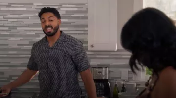 Chemise de camp en coton gemométrique Theory Noll portée par Michael Evans Behling dans l'épisode All American (S08E03)
