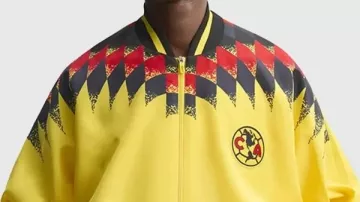 Chaqueta deportiva amarilla del Club América Stadium 2026