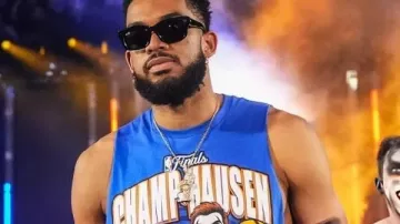 Camiseta sin mangas de los campeones de los Knicks de Hausen, Karl Anthony Towns, del evento principal del sábado por la noche 2026 – Azul