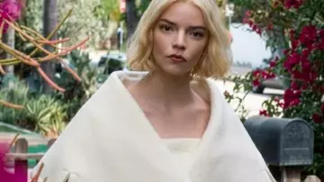 Lucky 2026 Anya Taylor-Joy White Belted Coat worn by Luciana 'Lucky' Armstrong (Anya Taylor-Joy) as seen in Lucky (S01)
