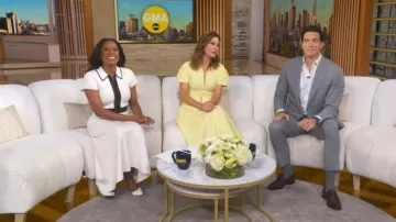 Robe-chemise ceinturée en coton mélangé Simkhai portée par Rebecca Jarvis dans l'émission Good Morning America le 21 juillet 2026.