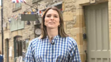 Chemise en coton vichy Toast Alfresco portée par Molly Hunter, vue dans l'émission Today le 23 juillet 2026.