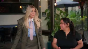 Camisa a rayas con botones de Mos Mosh usada por Gina Kirschenheiter, como se ve en The Real Housewives of Orange County (T20E03).