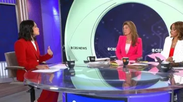Pantalon droit taille haute Zara porté par Jo Ling Kent dans l'émission CBS Mornings du 22 juillet 2026.