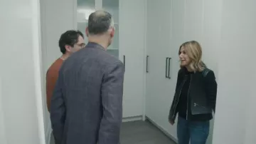 Chaqueta de motocross Parker de lana y cuero usada por Tina Morasco, como se ve en Love It or List It (T21E04).