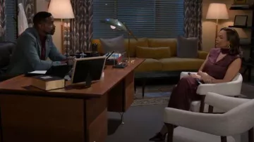 Bolso Aldo Alicie usado por la Dra. Nicole Dupree Richardson (Daphnée Duplaix) como se ve en Beyond the Gates (T02E133).