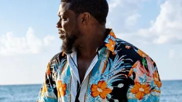 Floral Print Shirt worn by (Kevin Hart) in 72 Hours