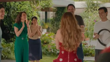 Combinaison longue asymétrique Mango avec ceinture portée par Maca (Silvia Navarro) comme on le voit dans My Daughter's Father (S01E01)
