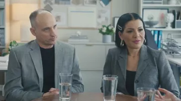 Aritzia Babaton Standout Blazer worn by Page Turner as seen in Love It or List It (S21E05)