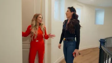 Jean skinny évasé taille haute Veronica Beard Beverly porté par Emily Simpson dans l'épisode 3 de la saison 20 de The Real Housewives of Orange County (S20E03).