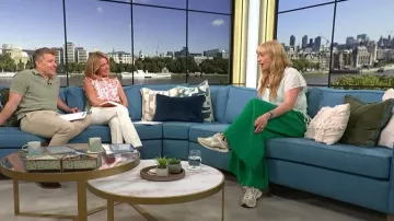 Zapatillas Nike Zoom Vomero 5 usadas por Sara Cox, como se vio en el programa This Morning el 16 de julio de 2026.
