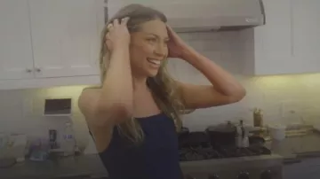 Robe midi à bretelles et nœud Damson Madder Penelope portée par Stassi Schroeder dans House of Stassi (S01E02)