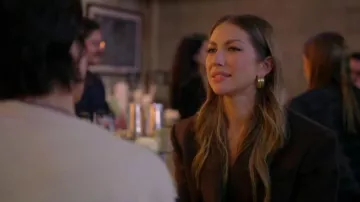 Le blazer croisé Frankie Shop Morrison porté par Stassi Schroeder dans l'épisode House of Stassi (S01E04)
