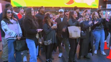 Lunettes de soleil Fendi Metal Disco Geometric portées par Jenni Farley dans l'épisode 13 de la saison 9 de Jersey Shore.