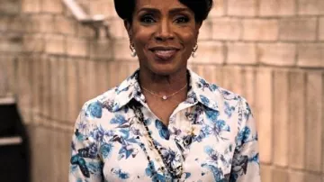 Abbott Elementary S04 Sheryl Lee Ralph Butterfly Blouse worn by Barbara Howard (Sheryl Lee Ralph) as seen in Abbott Elementary