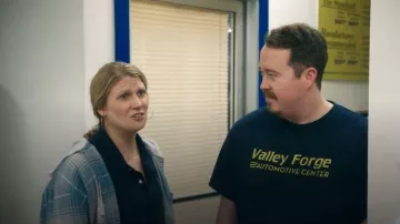 Surchemise à carreaux Hollister portée par Kilah (Kilah Fox) dans l'épisode Tires (S02E04)